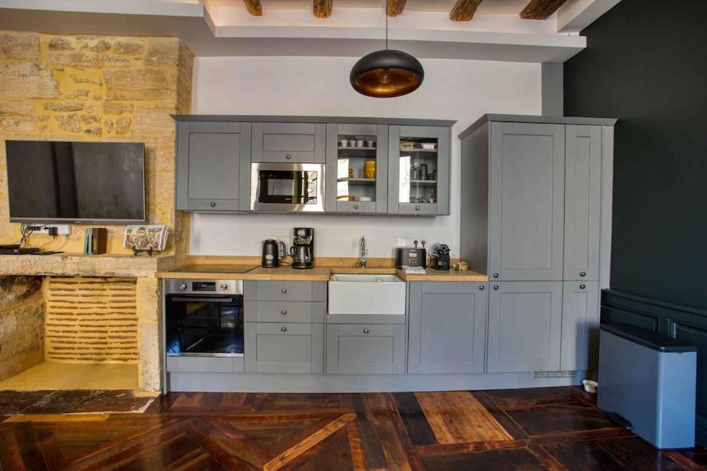"Les Appartements De Betty A" Coeur Historique Sarlat Extérieur photo