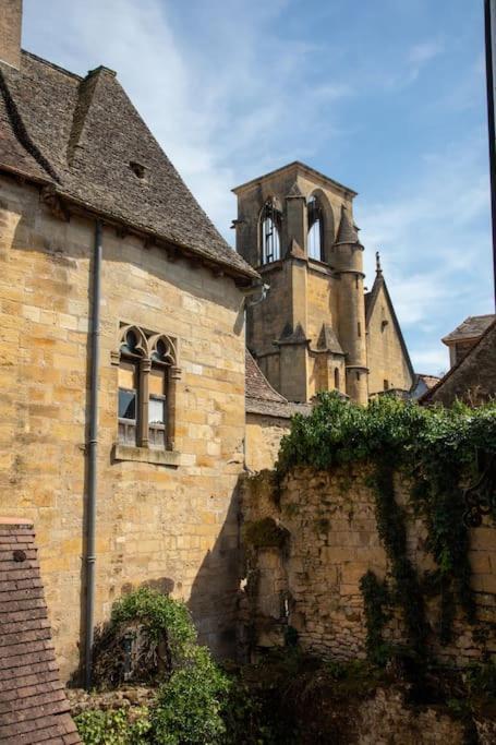 "Les Appartements De Betty A" Coeur Historique Sarlat Extérieur photo